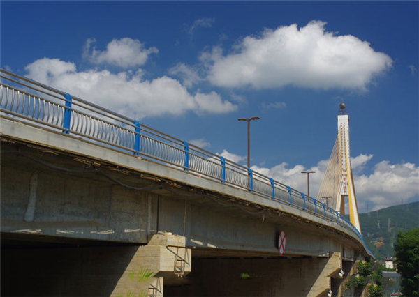东城304不锈钢桥梁护栏：安全、耐用与美观的完美结合